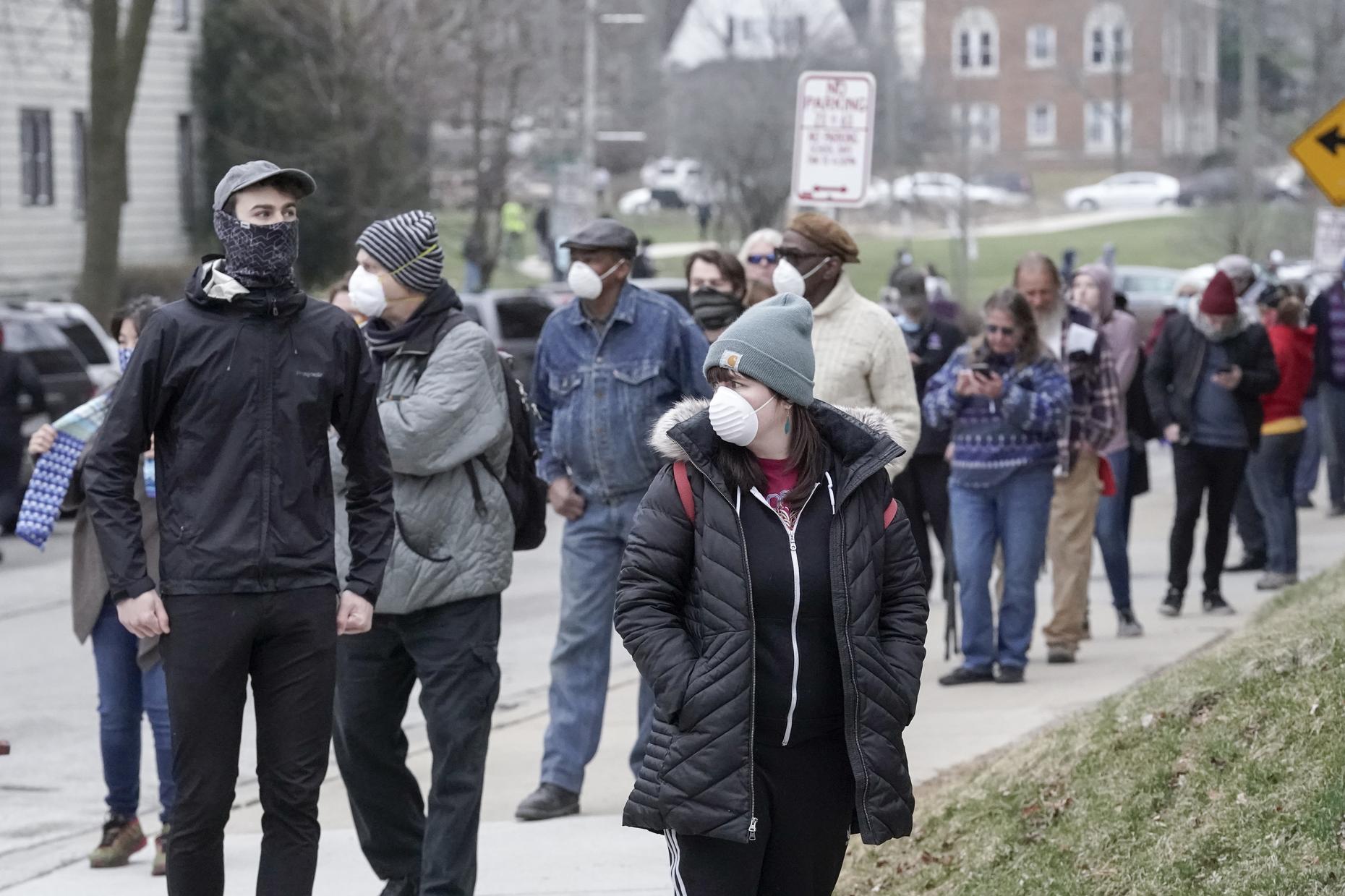 Wisconsin Voters Head To The Polls Despite Coronavirus Concerns The