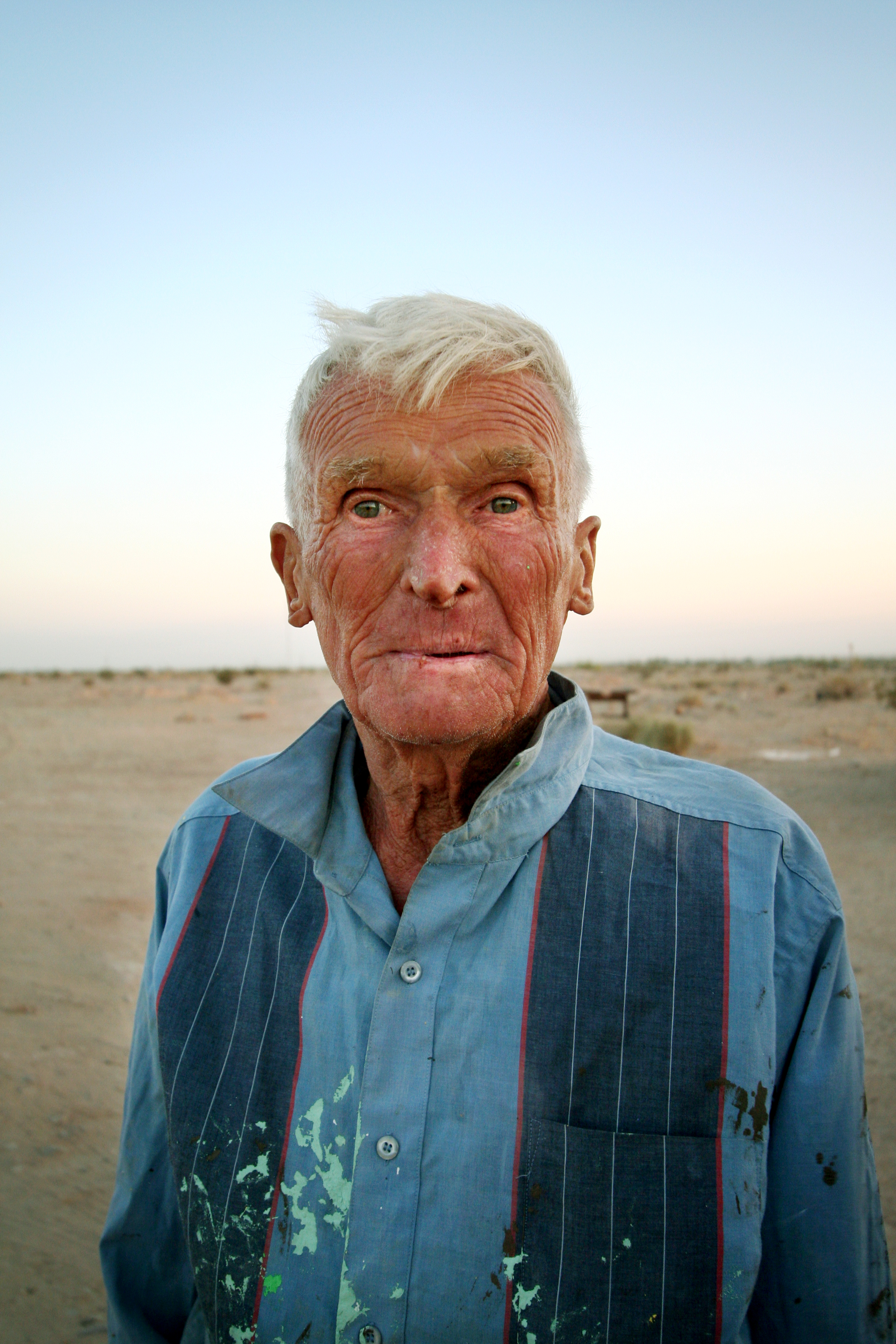 Artist Leonard Knight in 2008