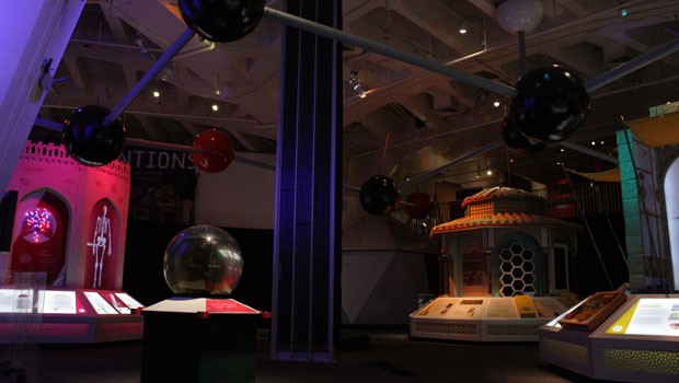 <em>1001 Inventions</em> is divided into seven zones: home, market, school, hospital, town, world and universe.
