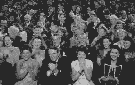 audience clapping