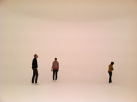 The 360 staff inside Doug Wheeler's 'SA MI 75 DZ NY 12'