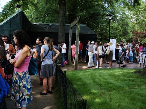 Queue before first performance of Persephassa