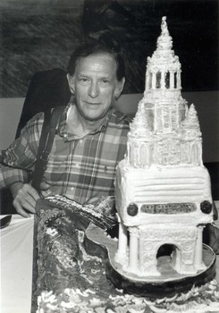 Oscar Brand at the 50th anniversary of Folksong Festival in December 1995