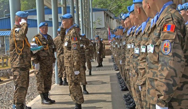 Mongolian peacekeepers protect the Special Court