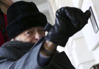 Sen. Robert Byrd (D-WV) arrives at the Capitol for a series of procedural votes on pending healthcare legislation in the U.S. Senate December 23, 2009, in Washington, D.C.