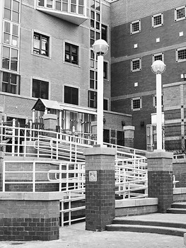 P.S. 8, Luis Bernard School, 465 W.167th St., bet. Jumel Pl. and Amsterdam Ave. N side. 1996. Gruzen Samton.
