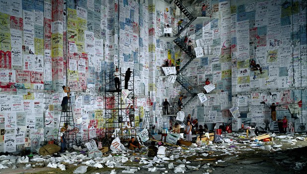 Wang Qingsong, Competition, 2004. 