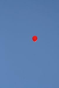 red balloon