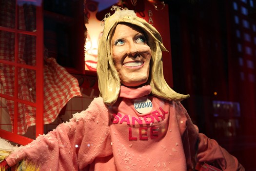 Sandra Lee, who is dating New York Gov.-elect Andrew Cuomo, is featured in one of Barneys' windows.