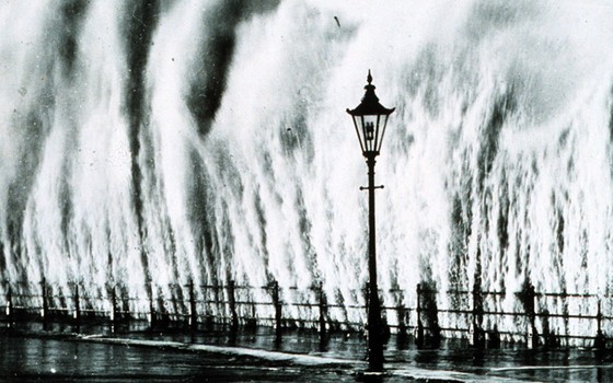 Storm surge hitting New York City battery, early afternoon, Sept. 21, 1938. Thanks to the Long Island Museum’s current exhibit, “Eye on the Storm: Long Island's Dangerous Coast”