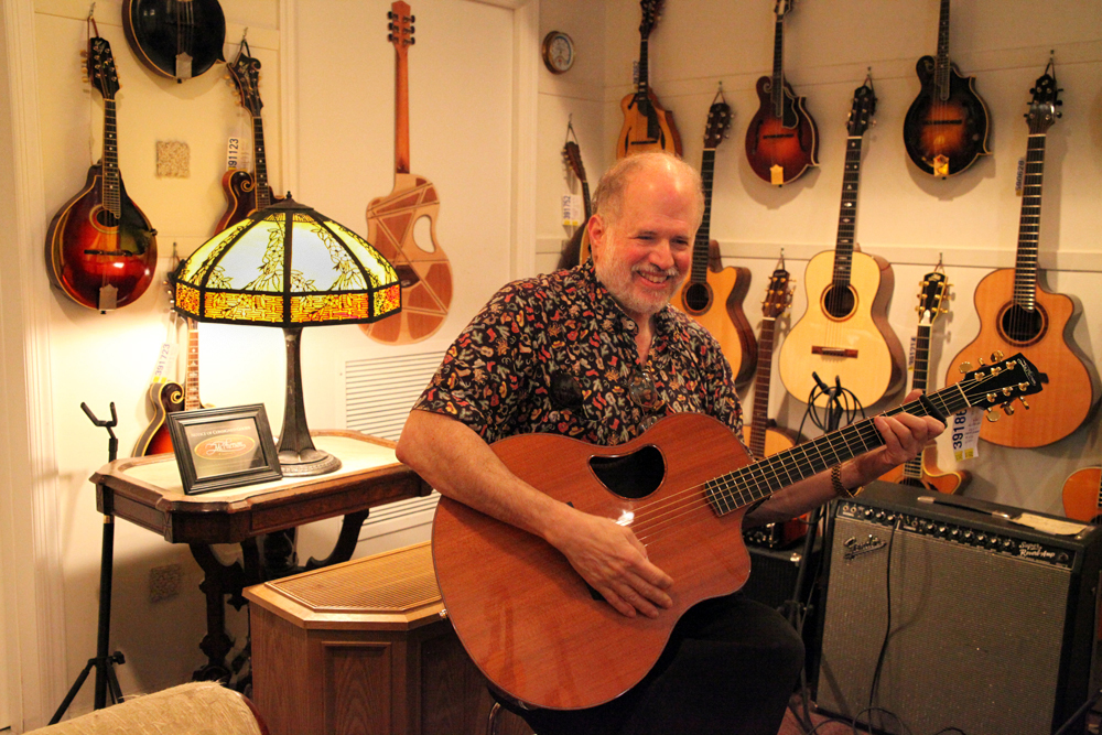 mandolin brothers guitars