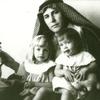 Bob Ames in Saudi Arabia, Christmas 1964, with his daughters, Catherine and Adrienne. Ames was becoming fluent in Arabic. “He was one of the best spooks I ever met,” recalled a colleague.