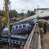 West Bengal, India Train Crash Kills Dozens