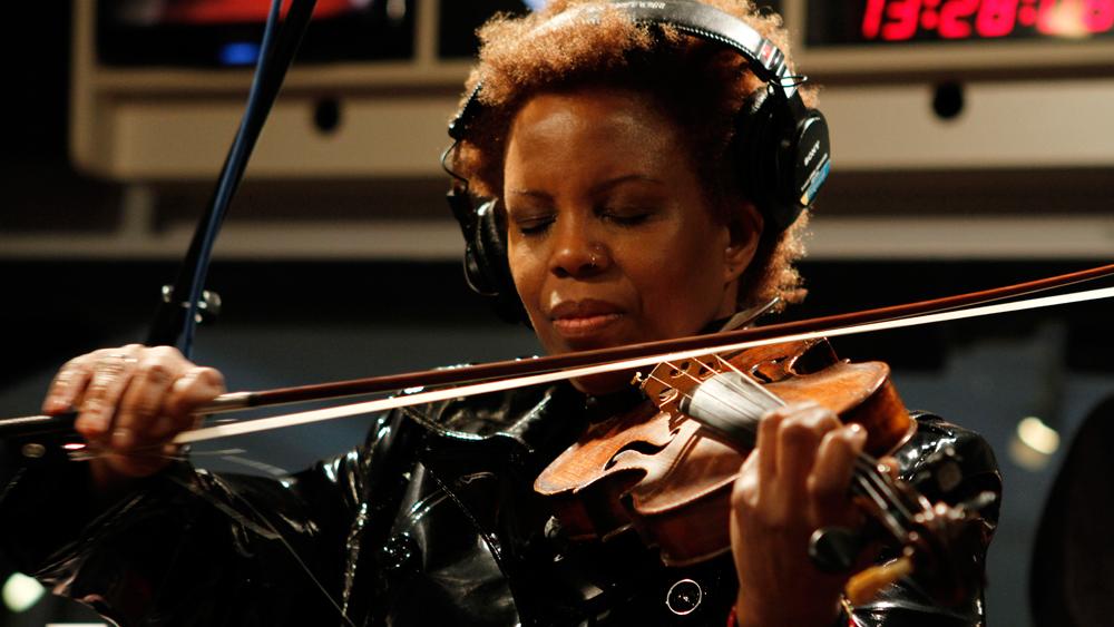 Regina Carter A Jazz Violinist Explores Her Southern Roots