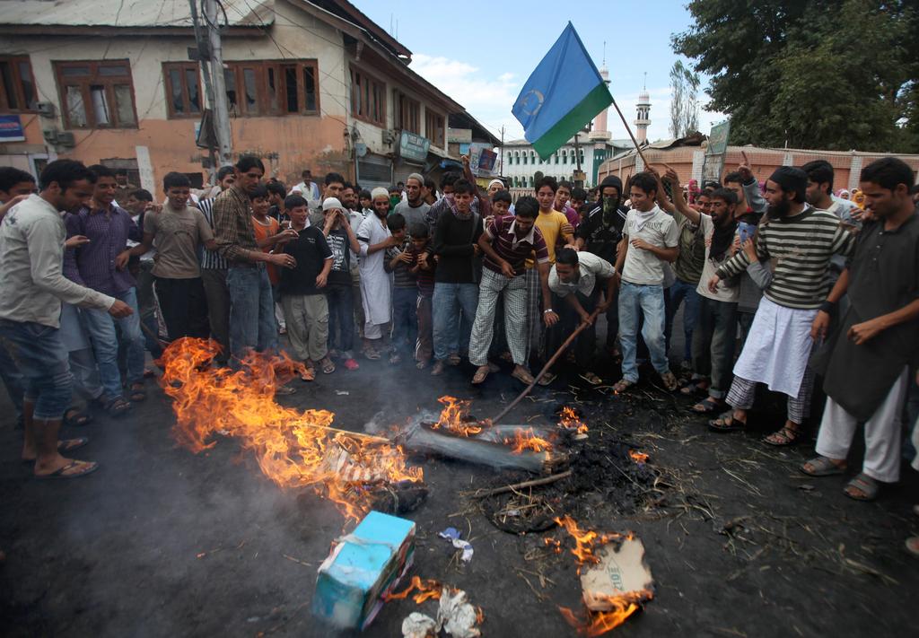 Violence Erupts In Kashmir Wqxr News Wqxr 