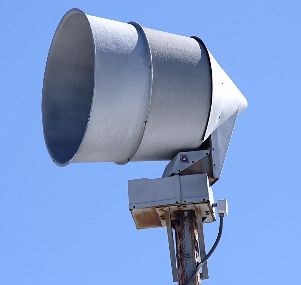 7 Types of Police Siren Sounds (And What They Are Used For)