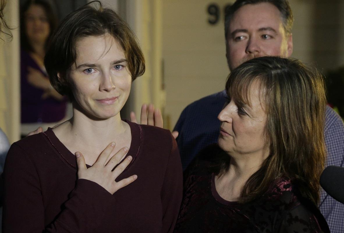 Amanda Knox and VICE Examine Media's Mistreatment of Women Midday on
