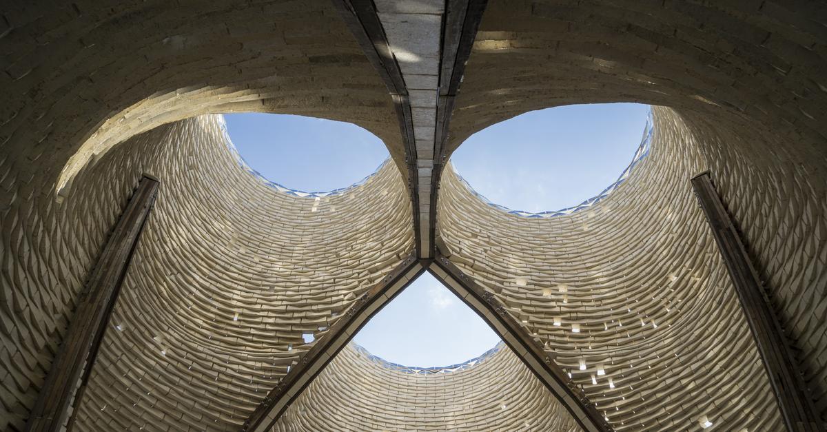 Building an Eco-Friendly Mushroom Tower at MoMA PS1 - Campus Press ...