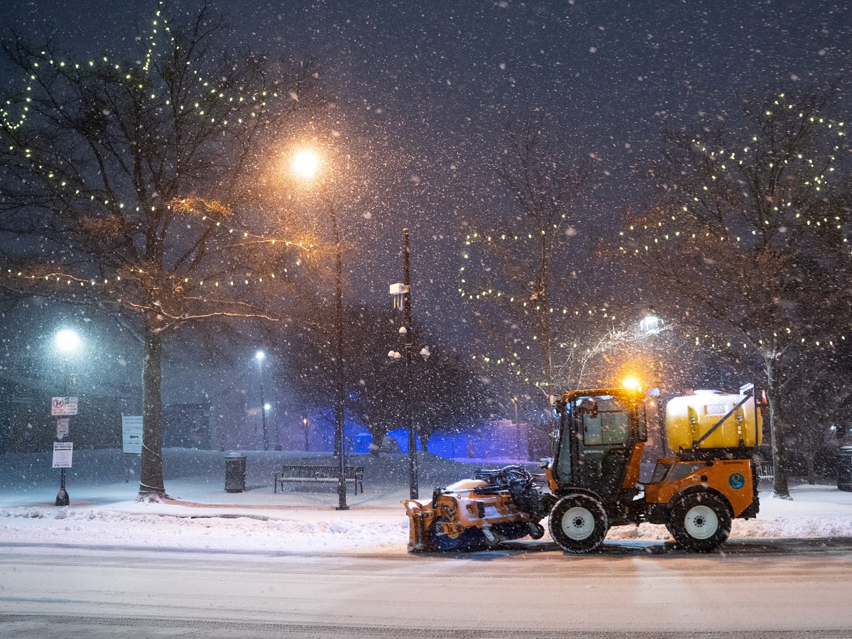 The snow began