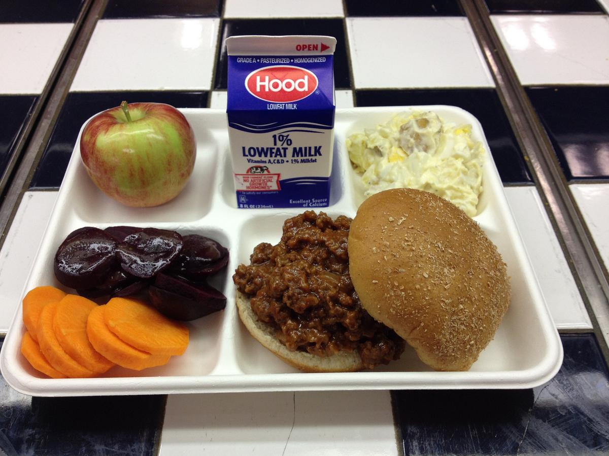 why-some-schools-serve-local-food-and-others-can-t-or-won-t-wnyc