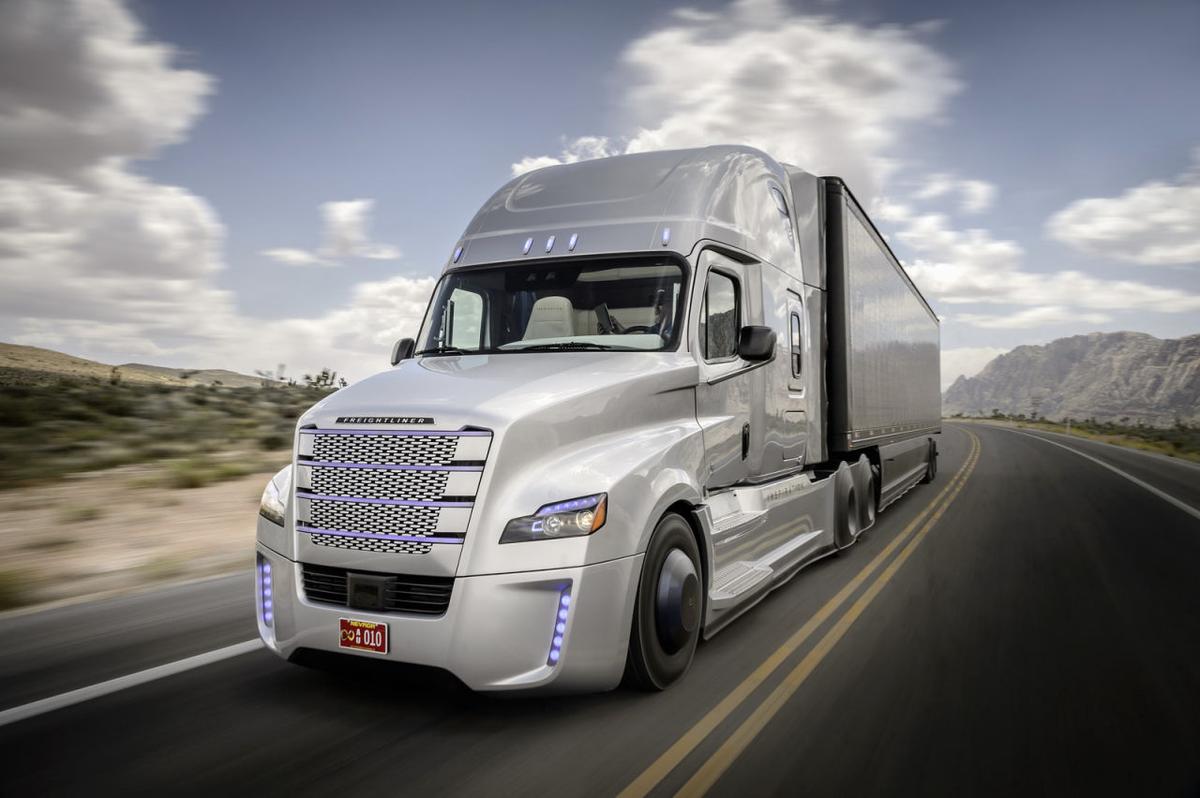 Freightliner To Begin Testing SelfDriving TractorTrailer WNYC New