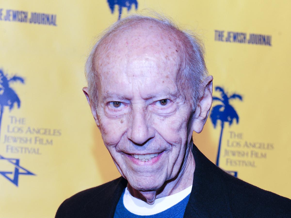 Actor Curt Lowens, A Holocaust Survivor Known For Nazi Roles, Dies At ...