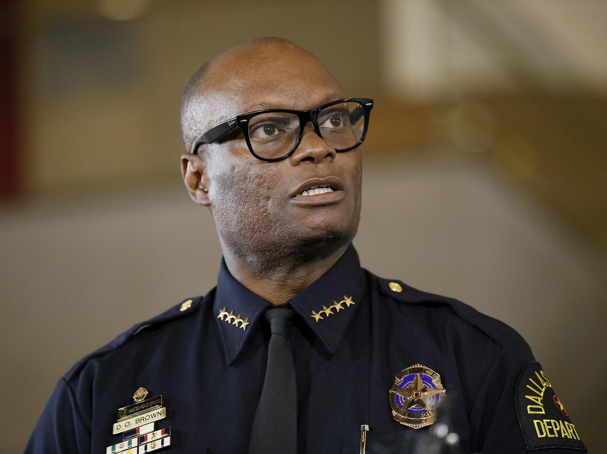 dallas-hires-its-first-female-police-chief-cnn