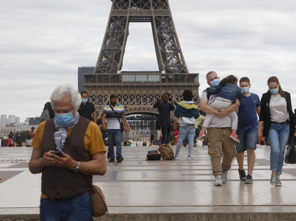 As Coronavirus Infections Rise, Masks In Paris Mandatory In All Public Places WNYC