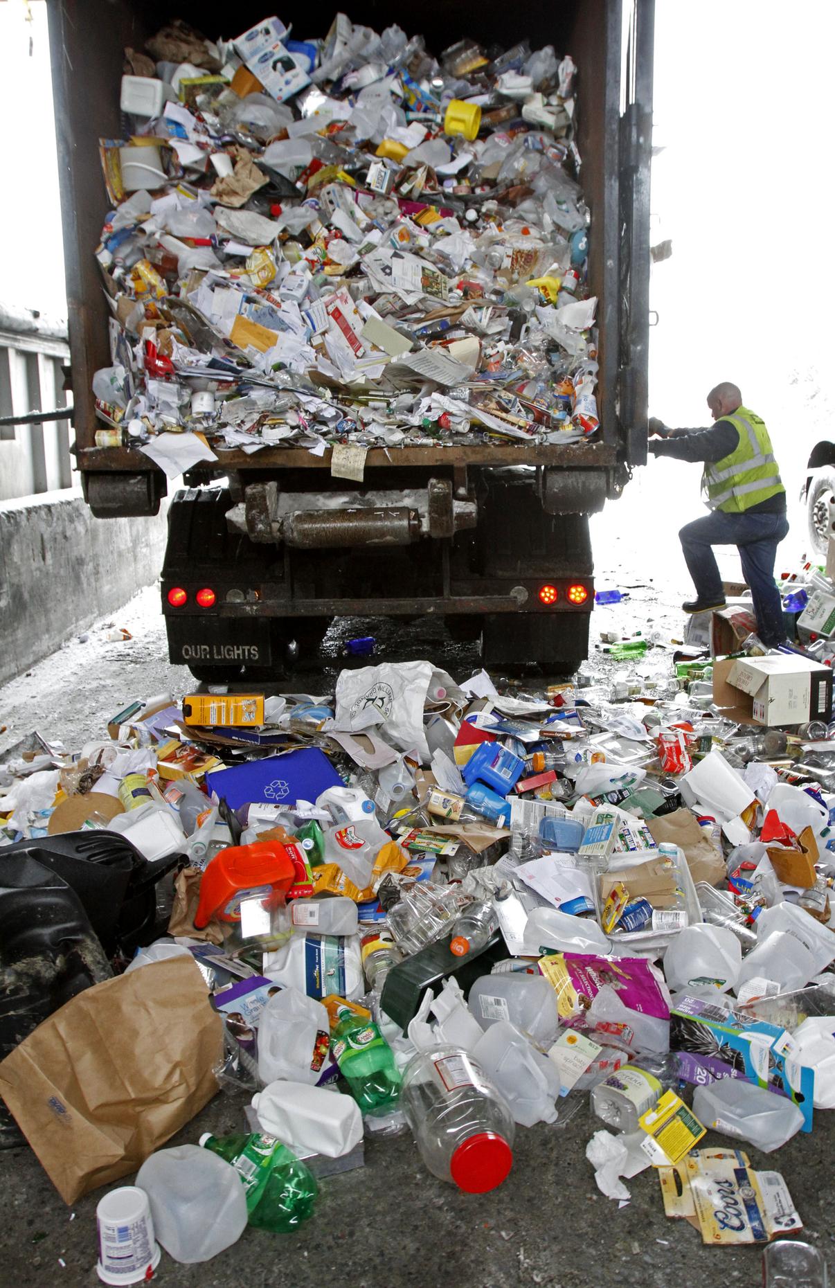 Maine Shifts Cost of Recycling from Consumers to Companies The
