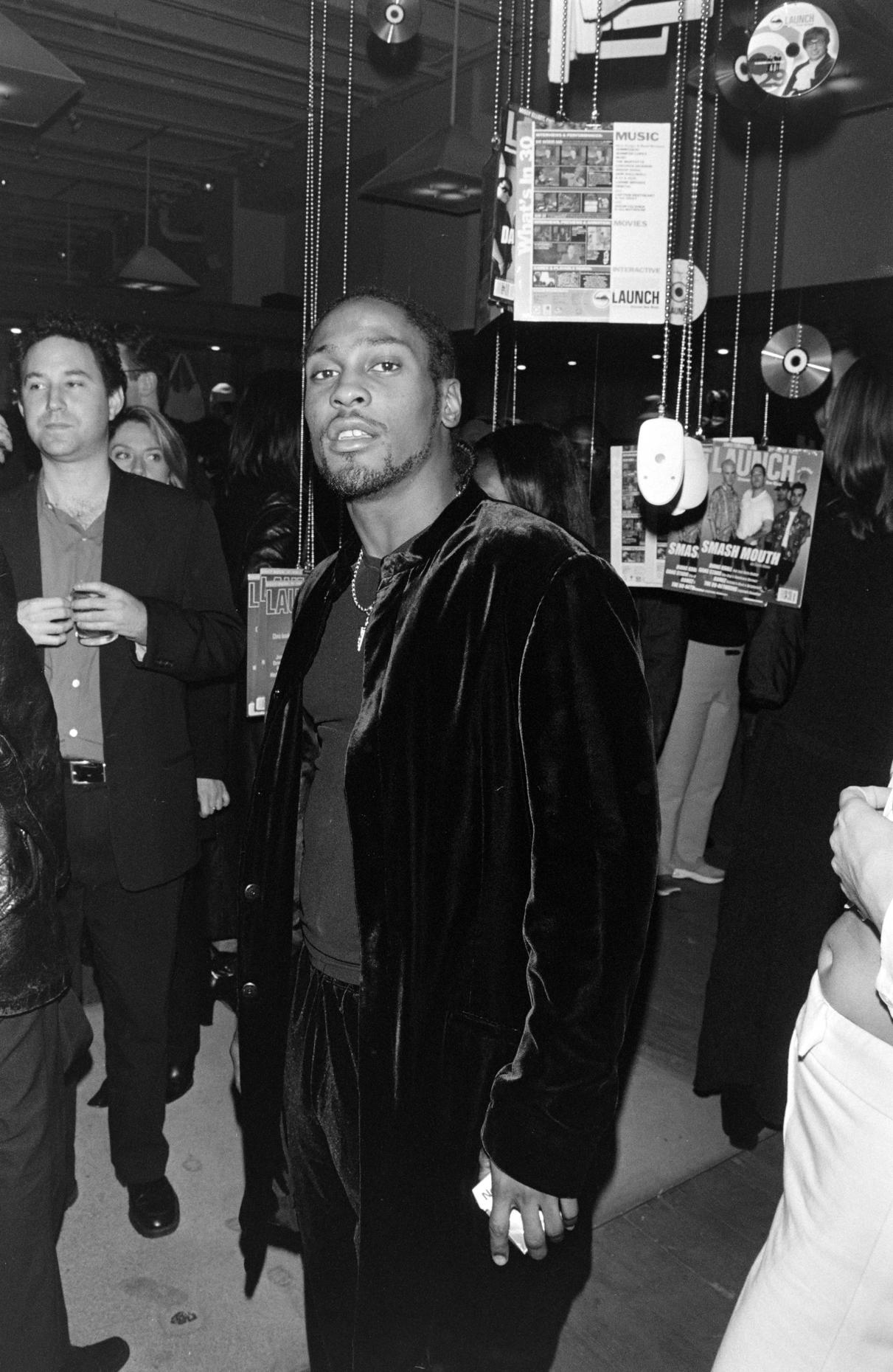 D'Angelo's 'Voodoo' Turns 25 (Silver Liner Notes) | All Of It | WNYC ...