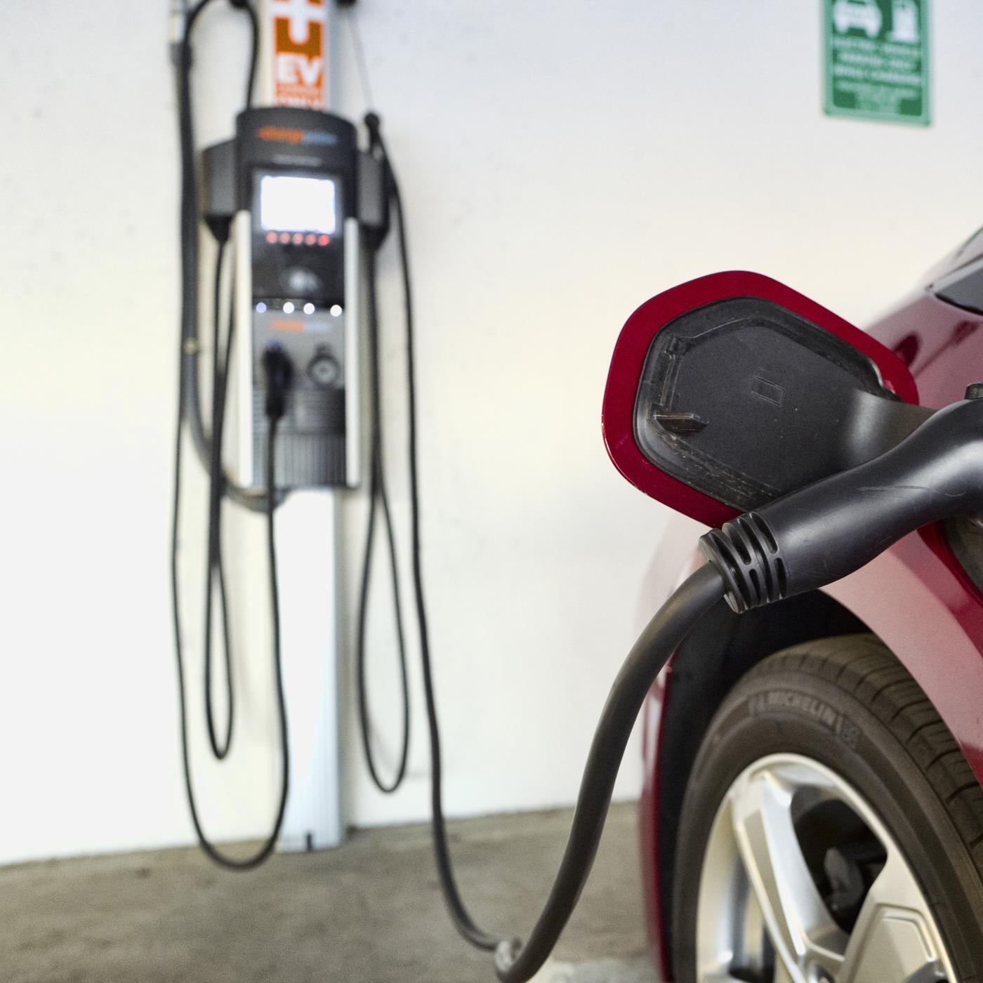 All Charged Up and No Place to Go: The Promise and Pitfalls of
Electric Vehicles