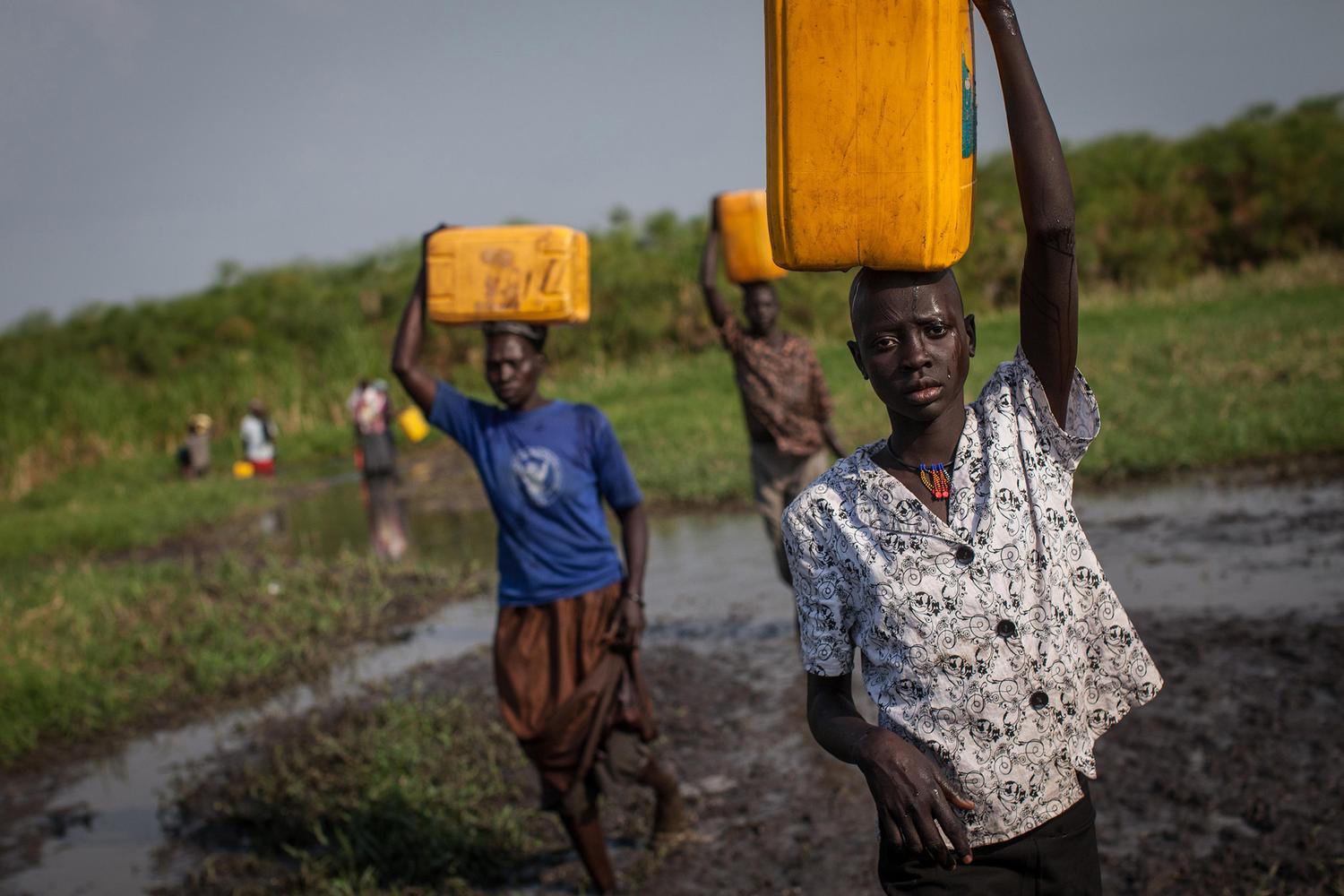 Save the south. Судан мемы. Lack of access to clean Water in South Sudan. Lack of access to information and Technology in South Sudan. Lack of infrastructure in South Sudan.