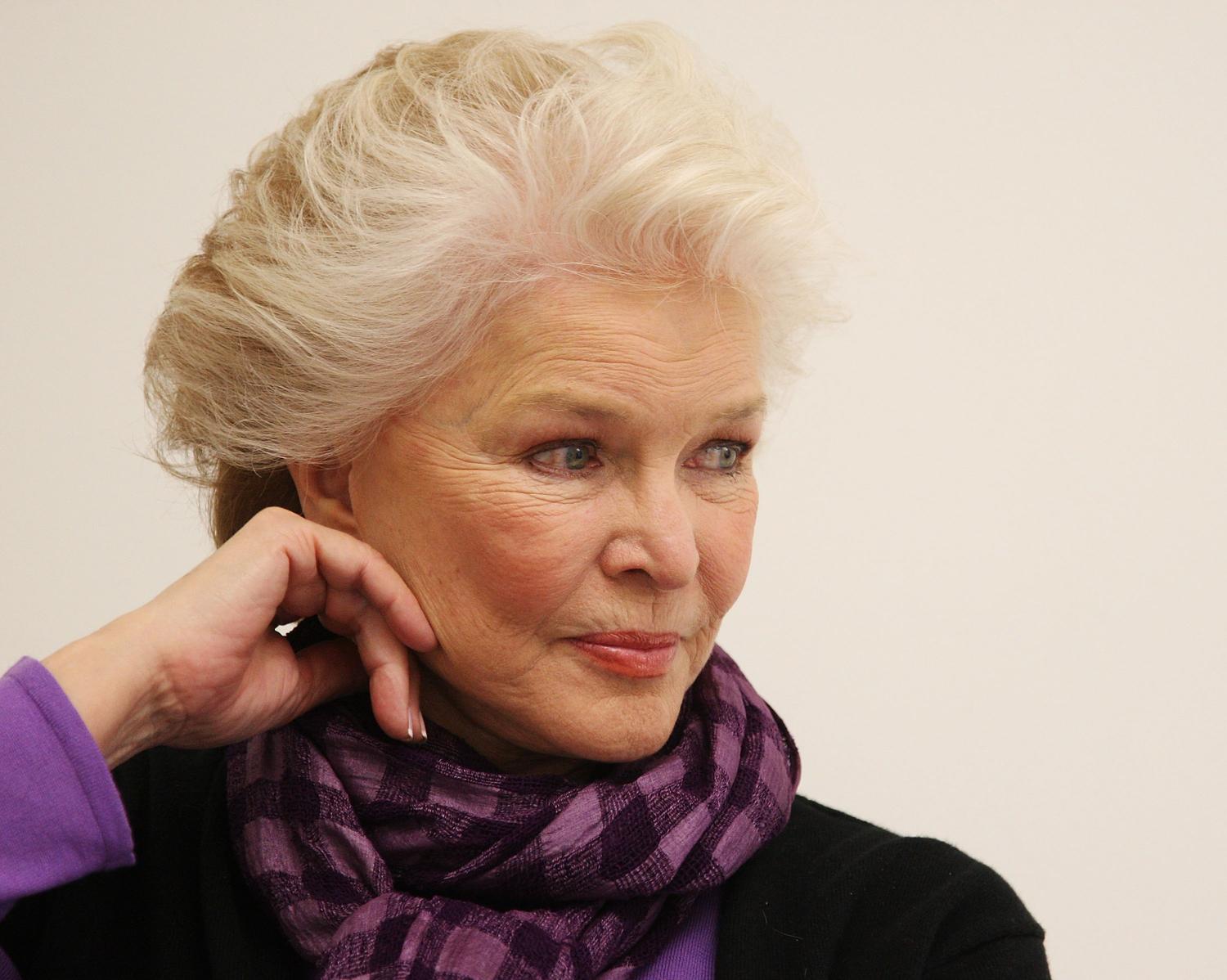 Ellen Burstyn has won countless&nbsp;acting awards, but says she is...