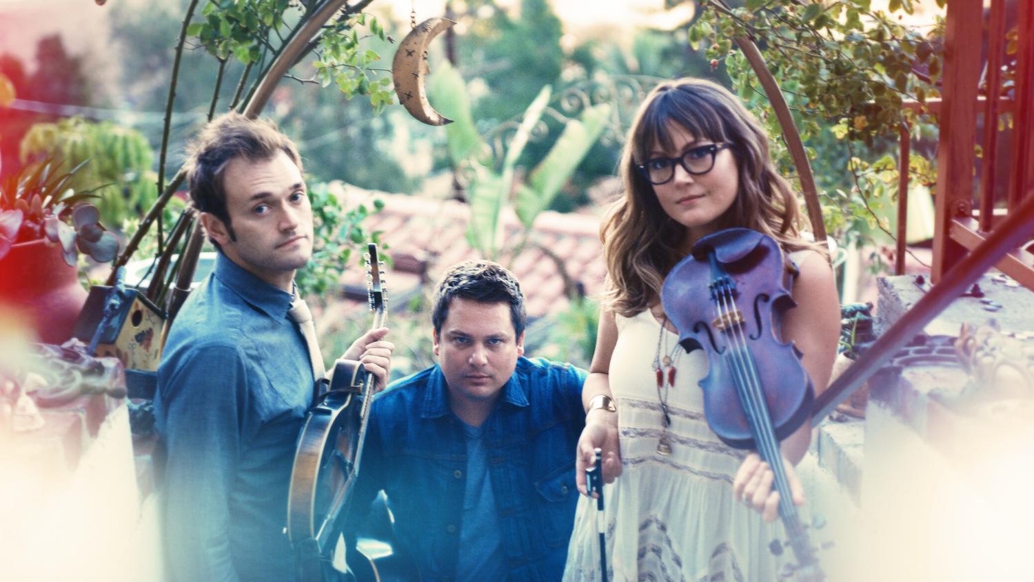 Celebrating Nickel Creek's Triumphant Return In Brooklyn Soundcheck