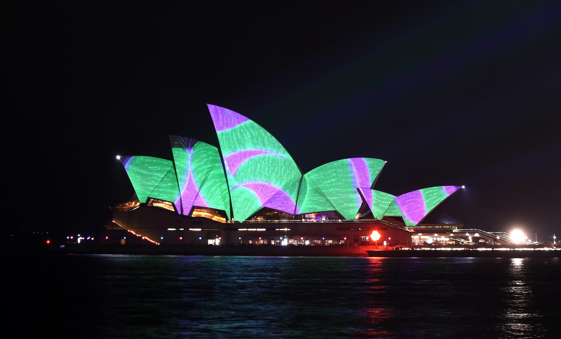 Sydney Icon Remains a Draw, Though Not Necessarily For Opera Fans ...