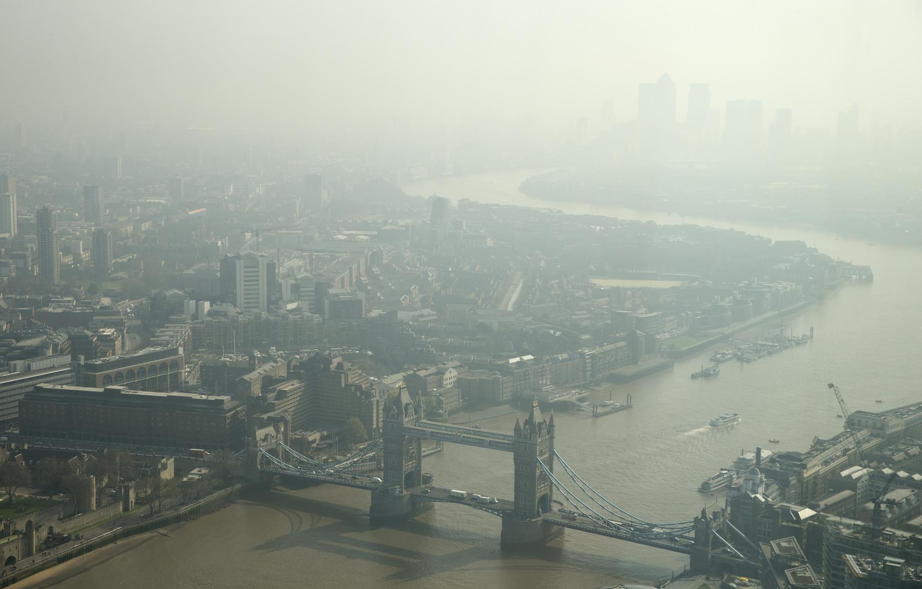 London Faces Environmental Challenges With Rising Air Pollution The   AP 434908958620 