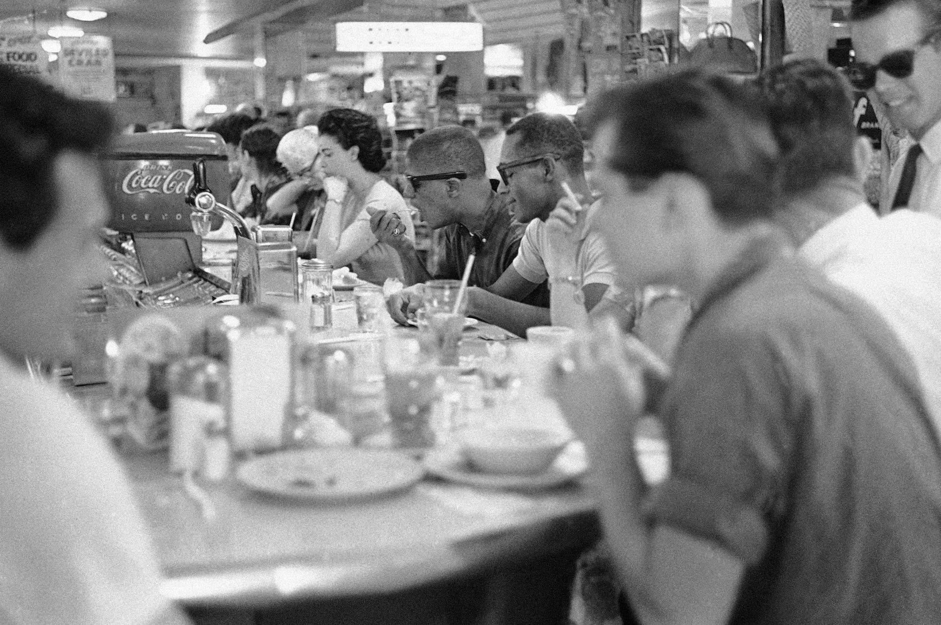racial segregation in restaurants