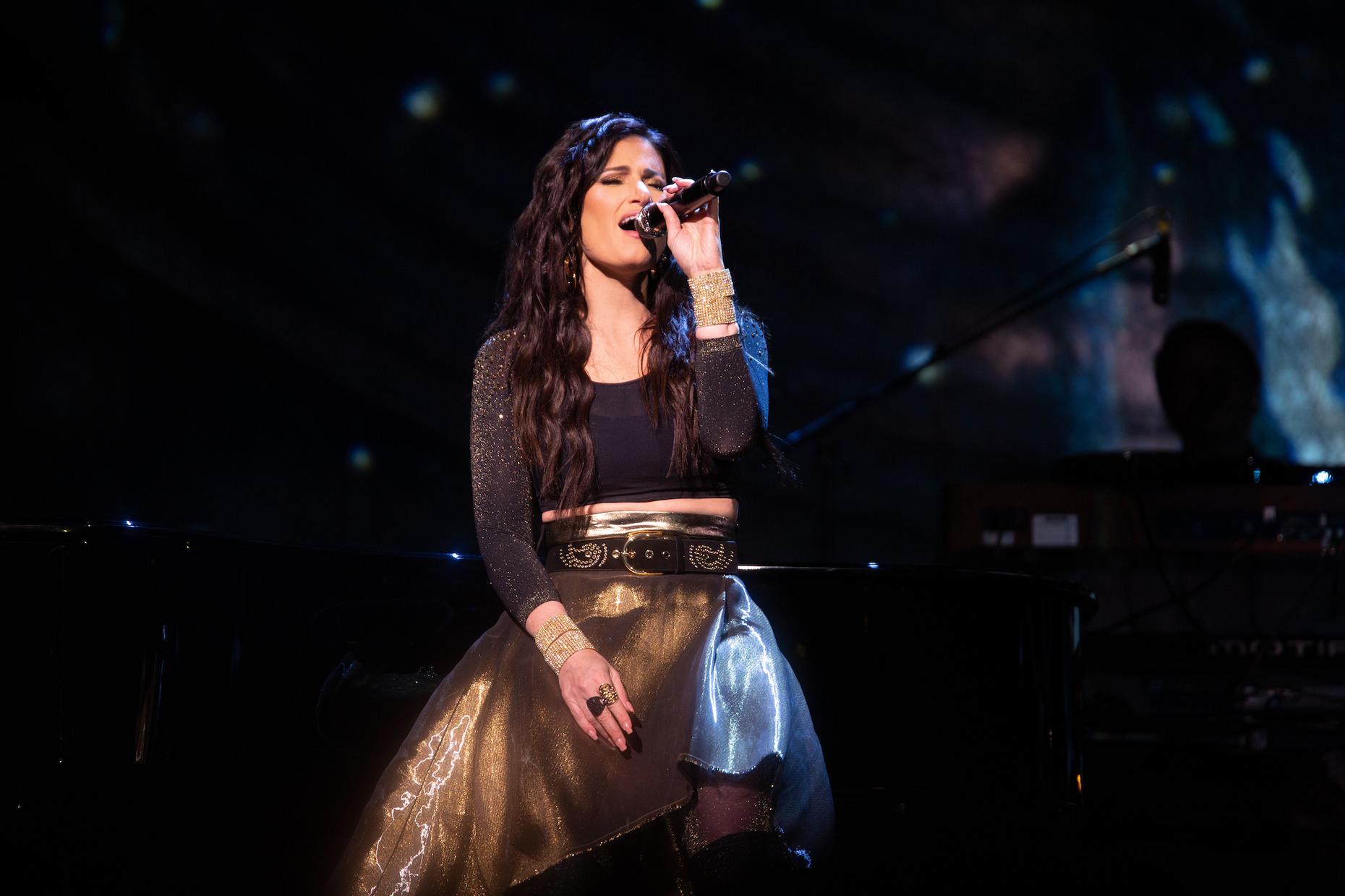 idina menzel alquilar broadway
