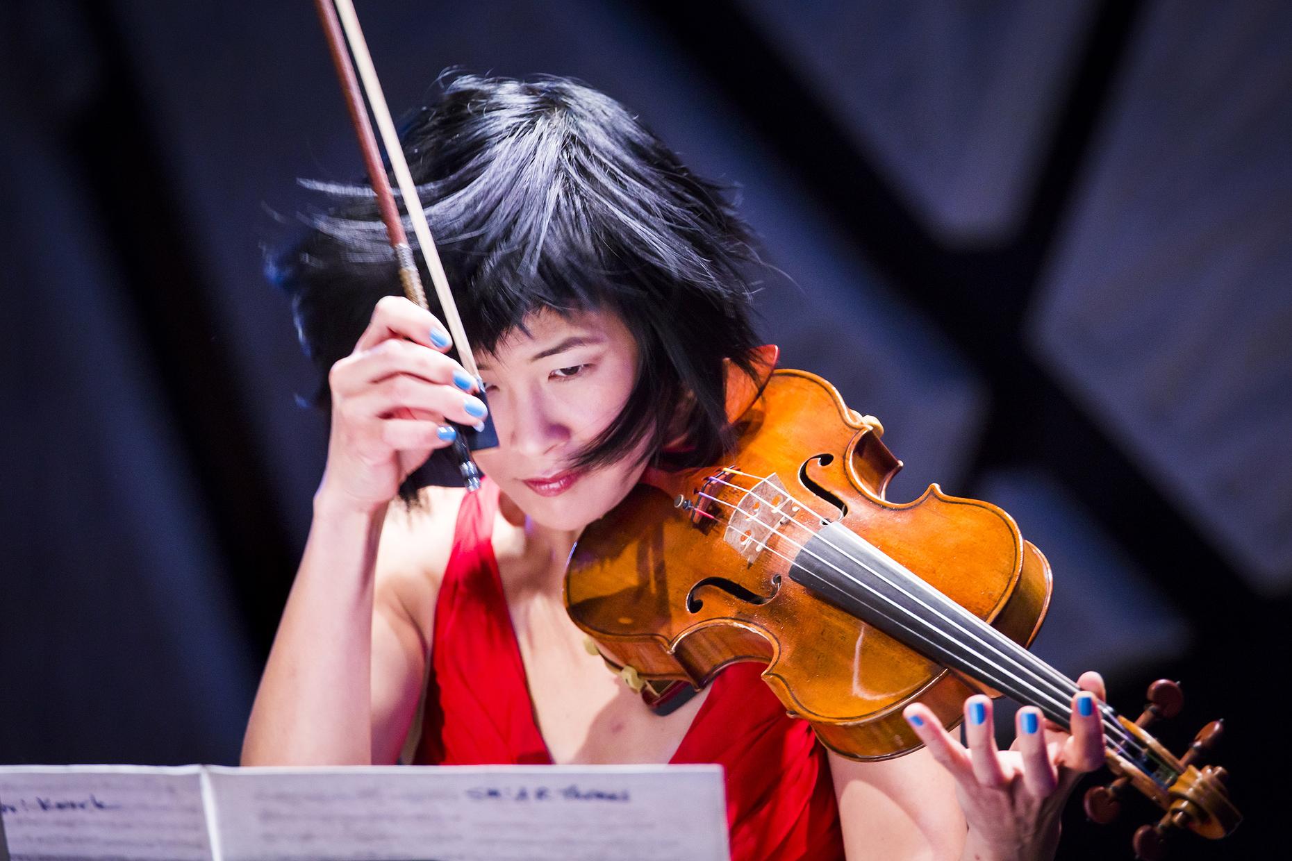 Listen: 16 World Premieres with Jennifer Koh's 'Shared Madness' | New ...