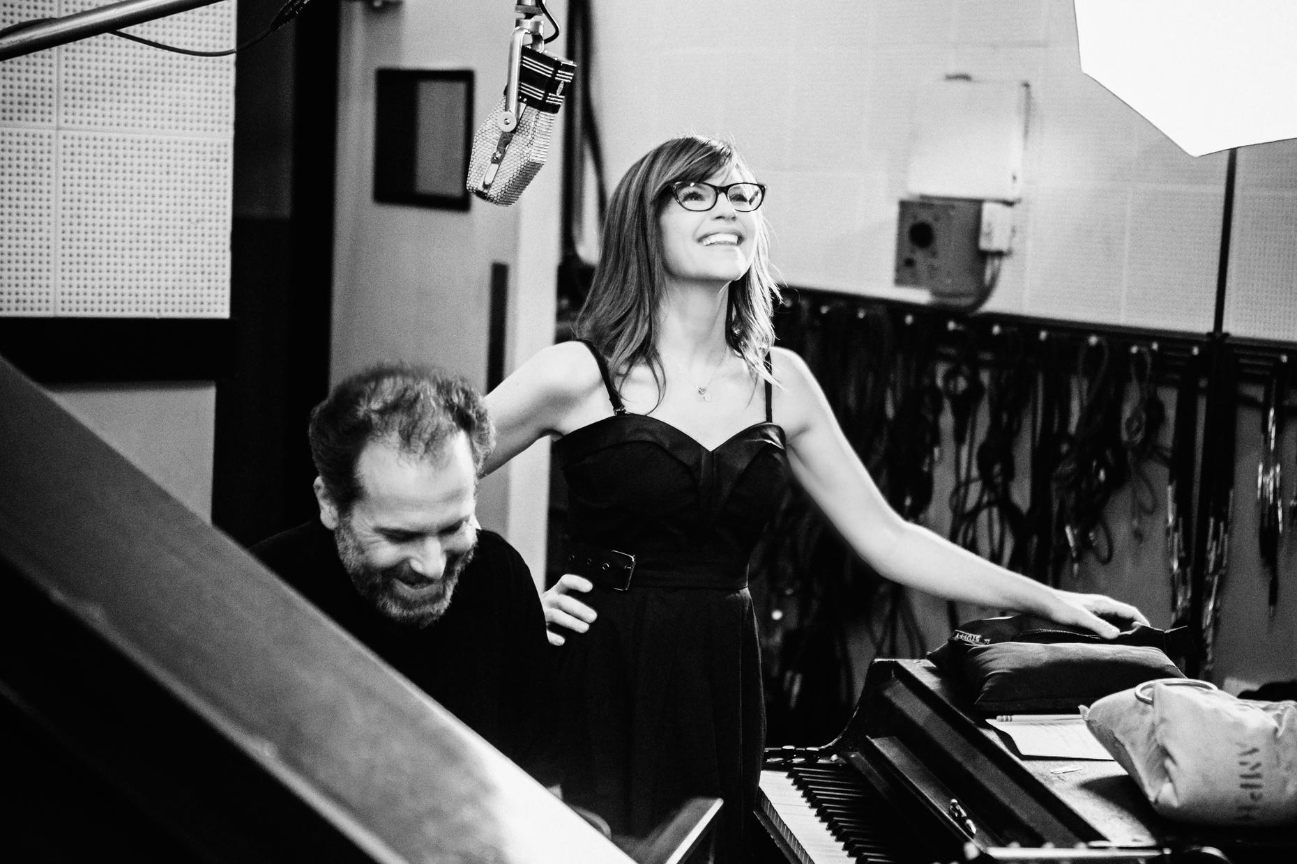 lisa loeb a simple trick to happiness