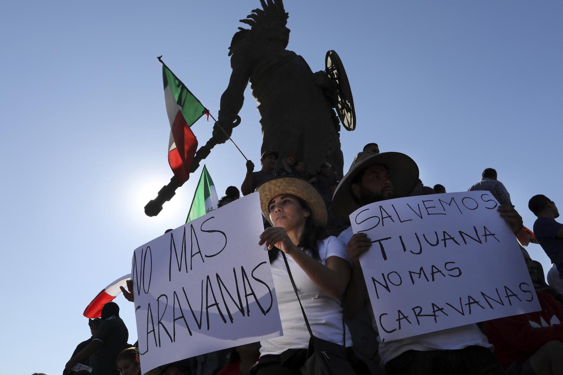 Caravan Migrants Face Mexican Protesters on Road to U.S. Border