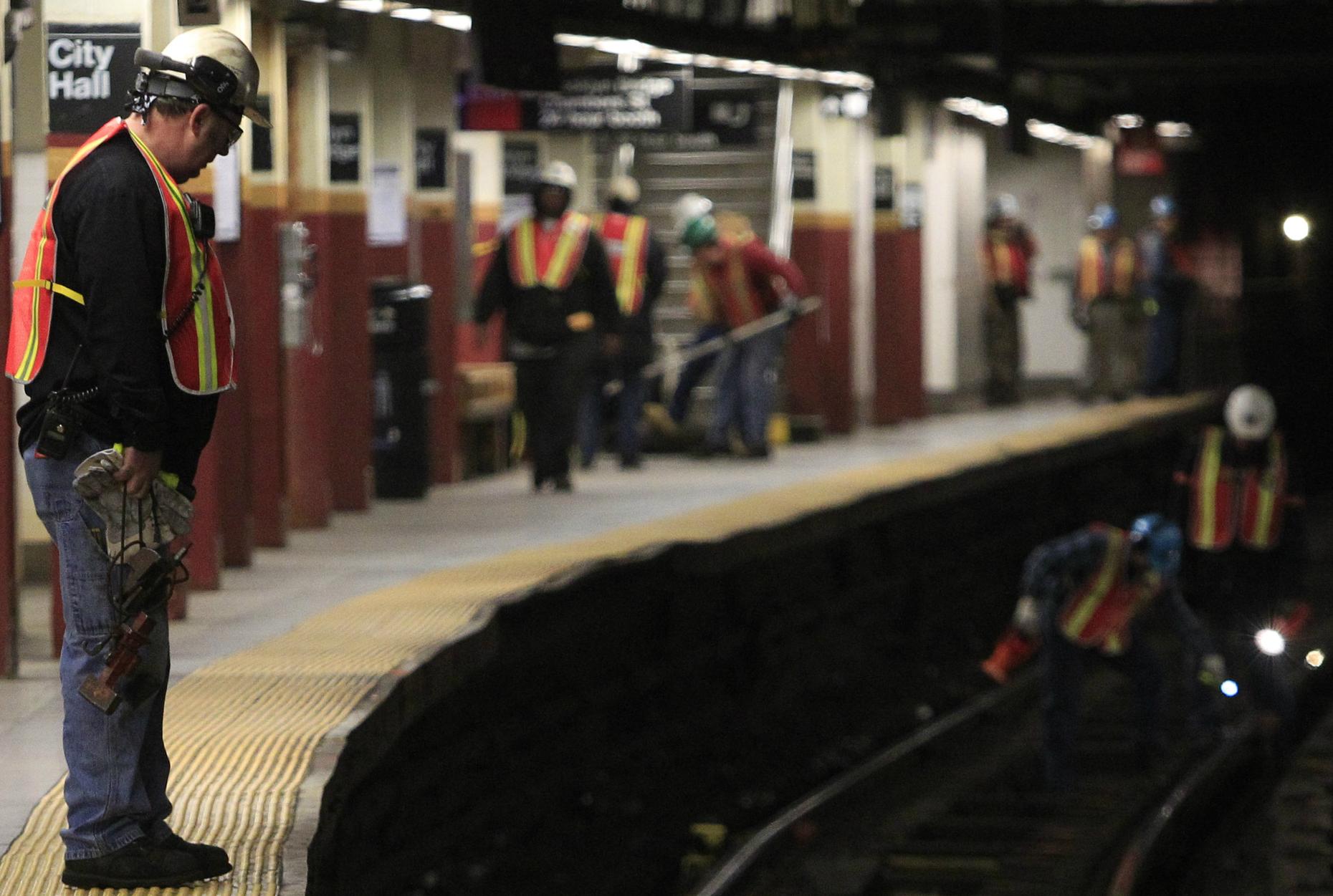 mta-to-add-more-trains-during-off-peak-hours-wnyc-new-york