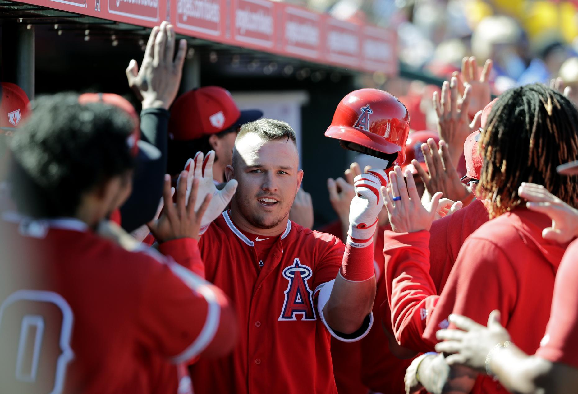 Sports world reacts to Mike Trout's $430 million deal - ESPN
