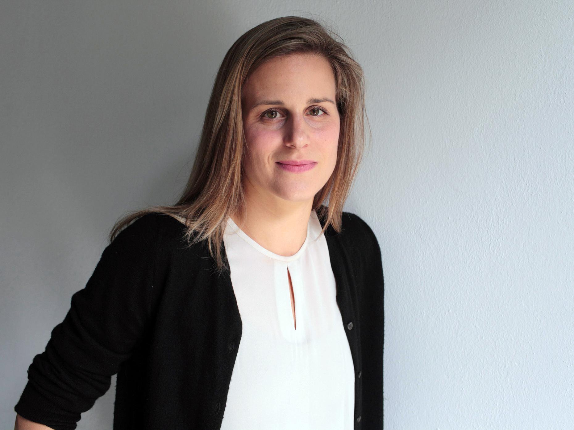 Lauren Groff Reads "Under the Wave" The Writer's Voice New Fiction