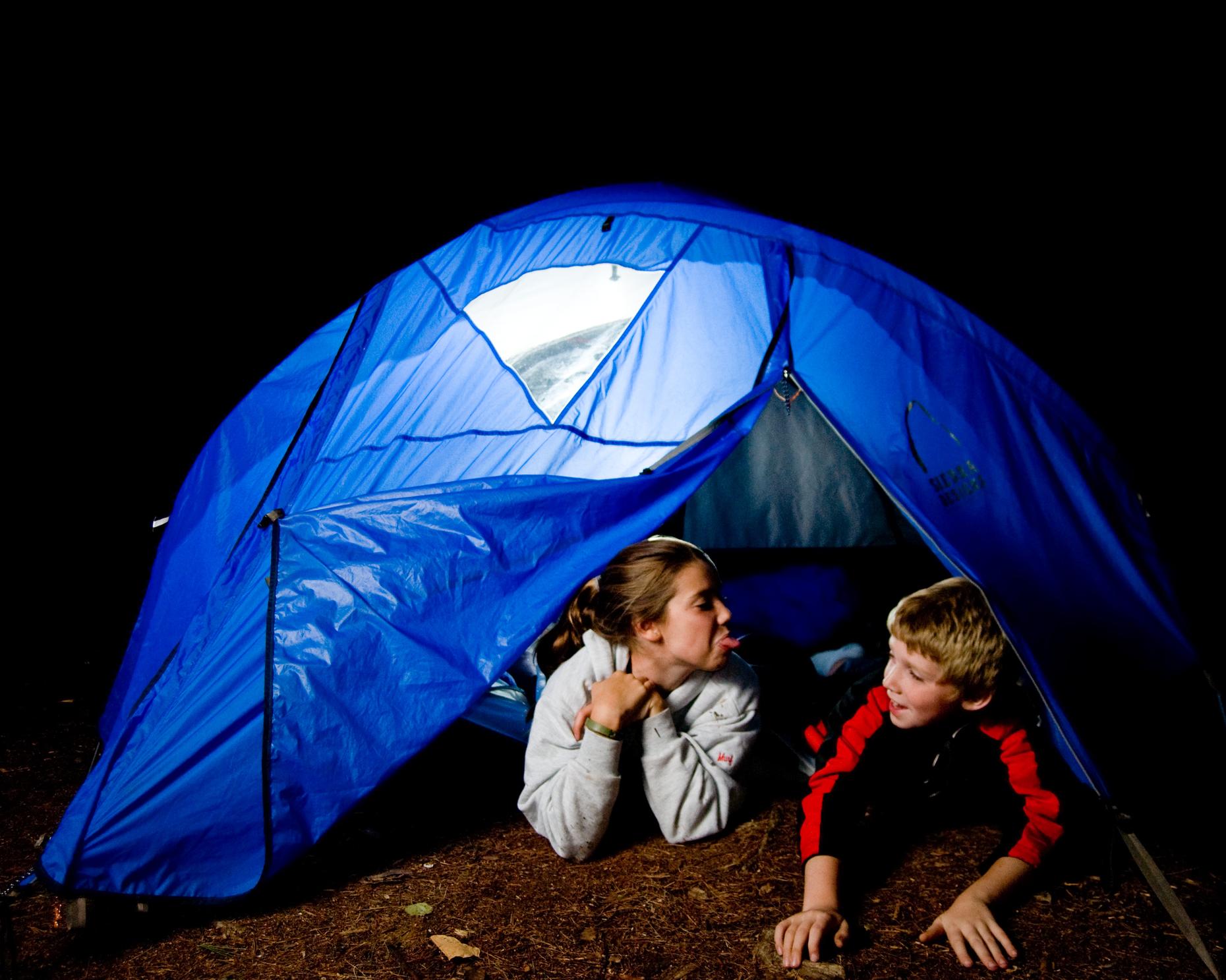 He is at camp. Палатка для подростка. Кемпинг Эстетика с палаткой. Кемпинг с семьей. Family Camping Night.