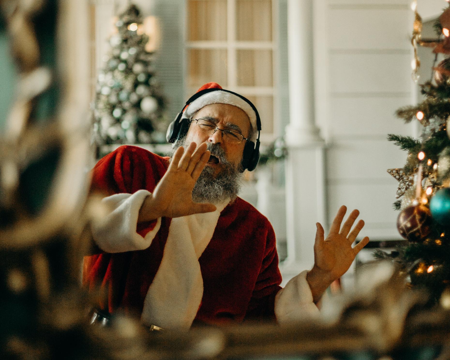 Wnyc Christmas Carol 2022 Why Is Christmas Music So Damn Corny? A Very Unscientific Theory | Wqxr  Editorial | Wqxr