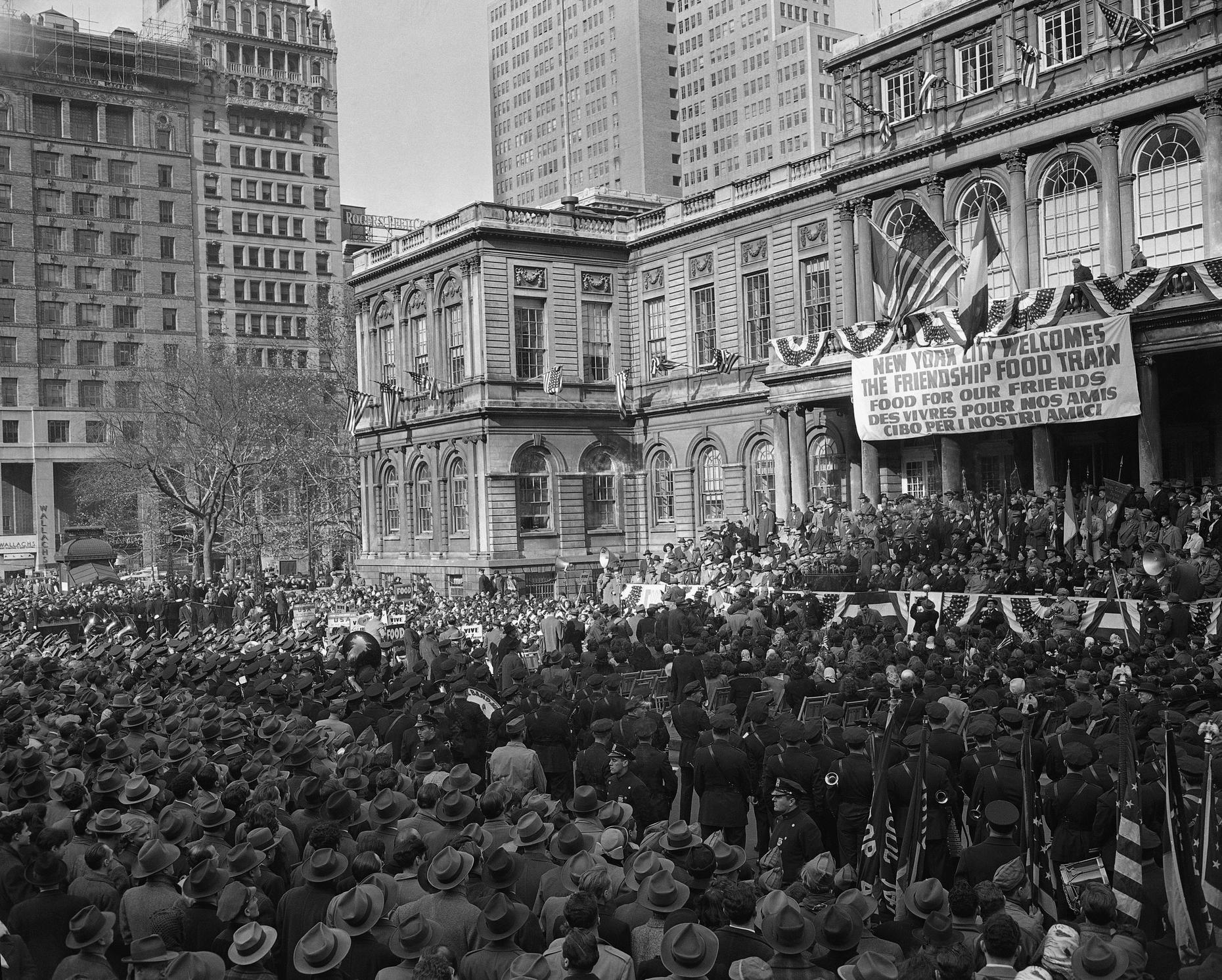 Послевоенная европа. Лейбористская партия Великобритания 1920. Лейбористская рабочая партия Великобритании в 1920-е. Лейбористская партия Великобритания 20 век. Лейбористская партия в Англии 20 века.