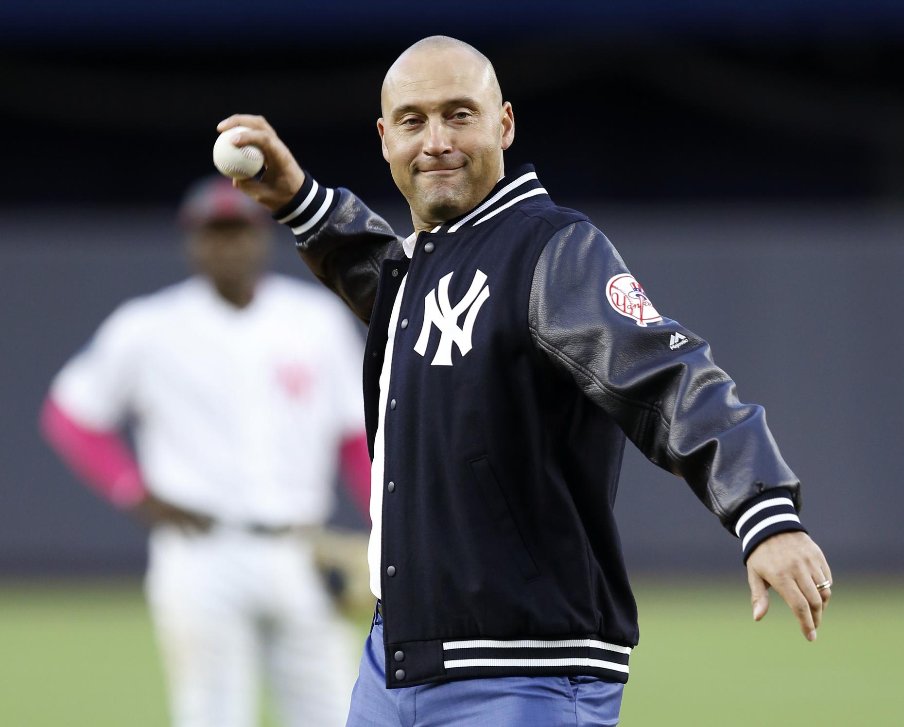 Emotional Andy Pettitte says thanks as New York Yankees retire his No 46  shirt, New York Yankees