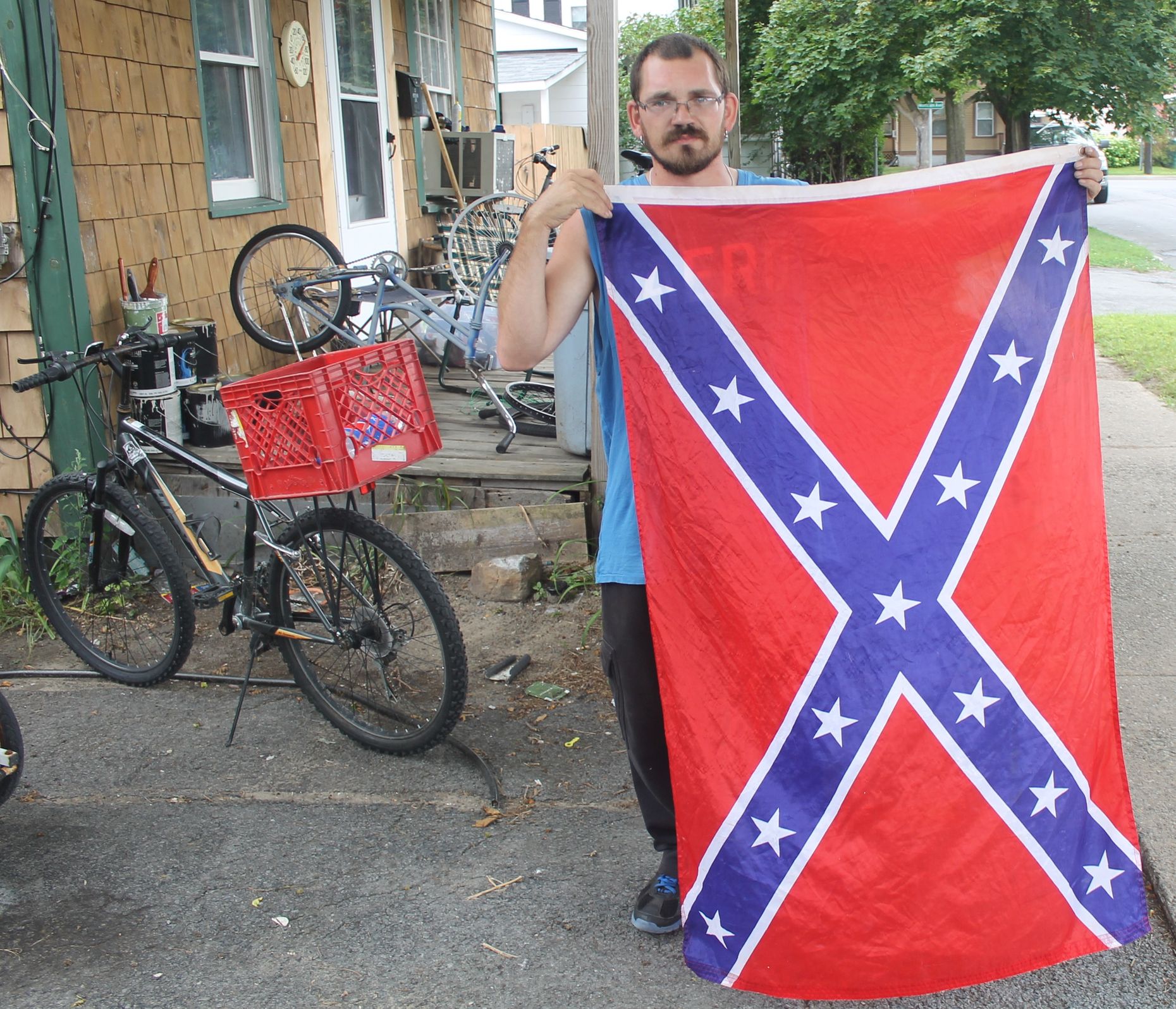 The Confederate Flag Owners of New York WNYC New York Public Radio, Podcast...
