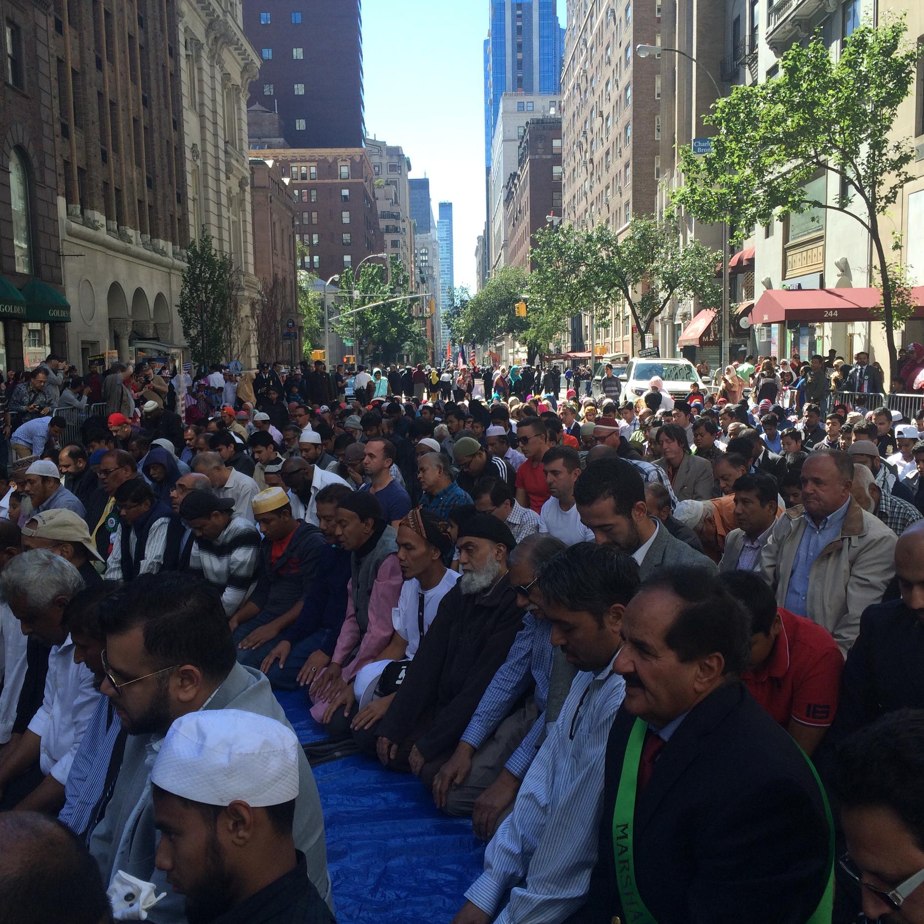 At Muslim Day Parade, a Desire to Show Dedication to God and U.S